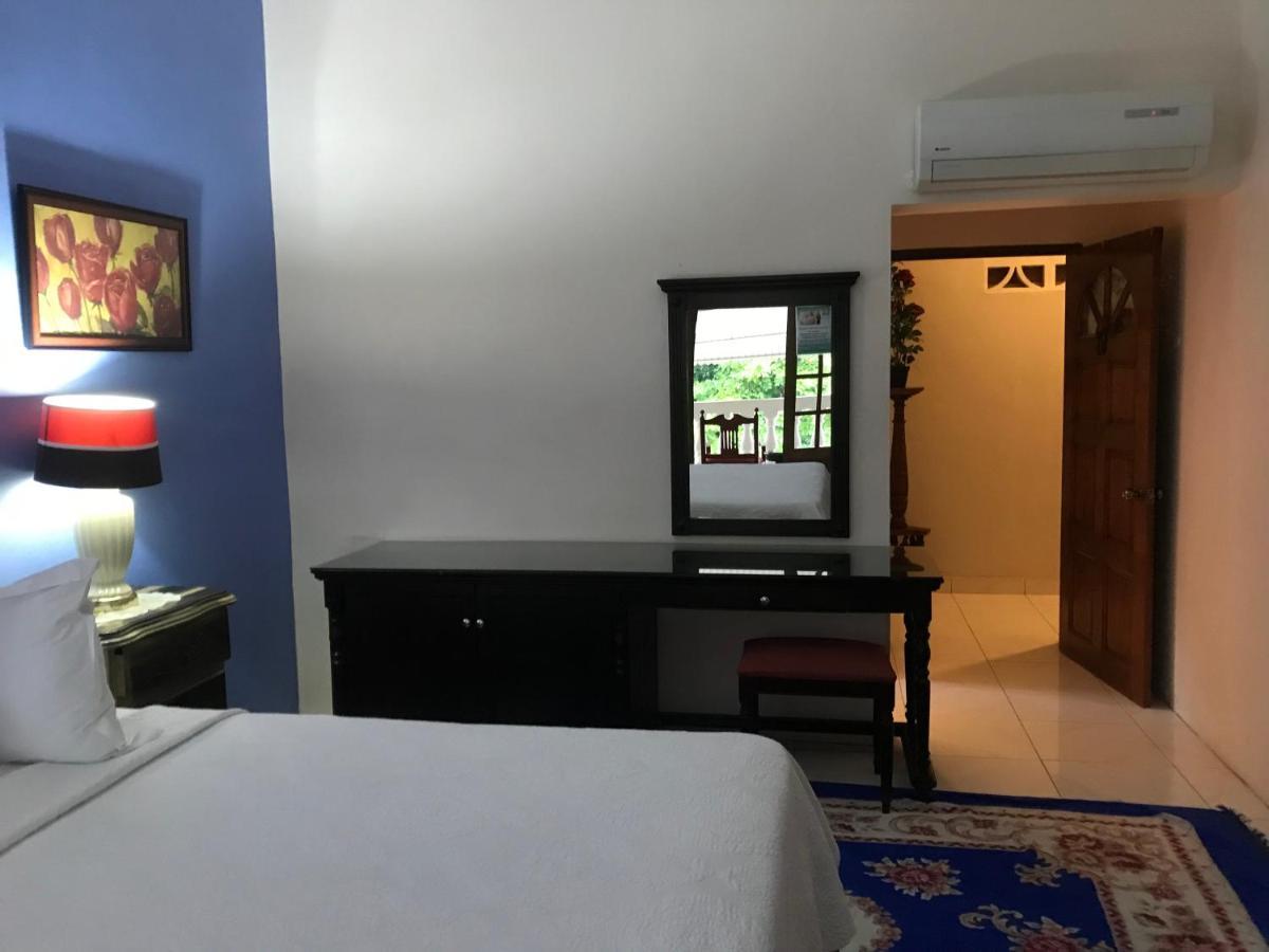 Chateau Margarita Montego Bay Exterior foto
